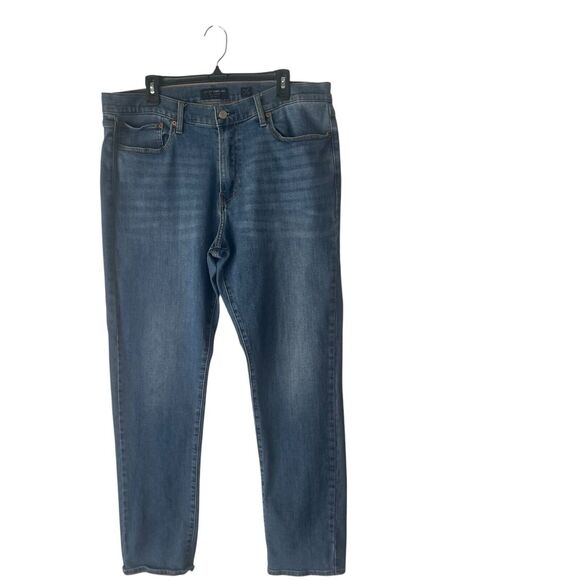 Lucky Brand Men's Size 38 X 32 Medium Wash 410 Athletic Slim Jeans - Picture 1 of 11